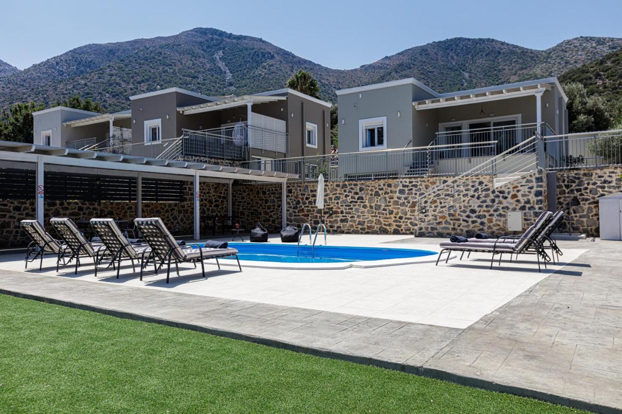 Family Friendly Basilicata Attali villa Private Pool,Children area - Chambres d’hôtes