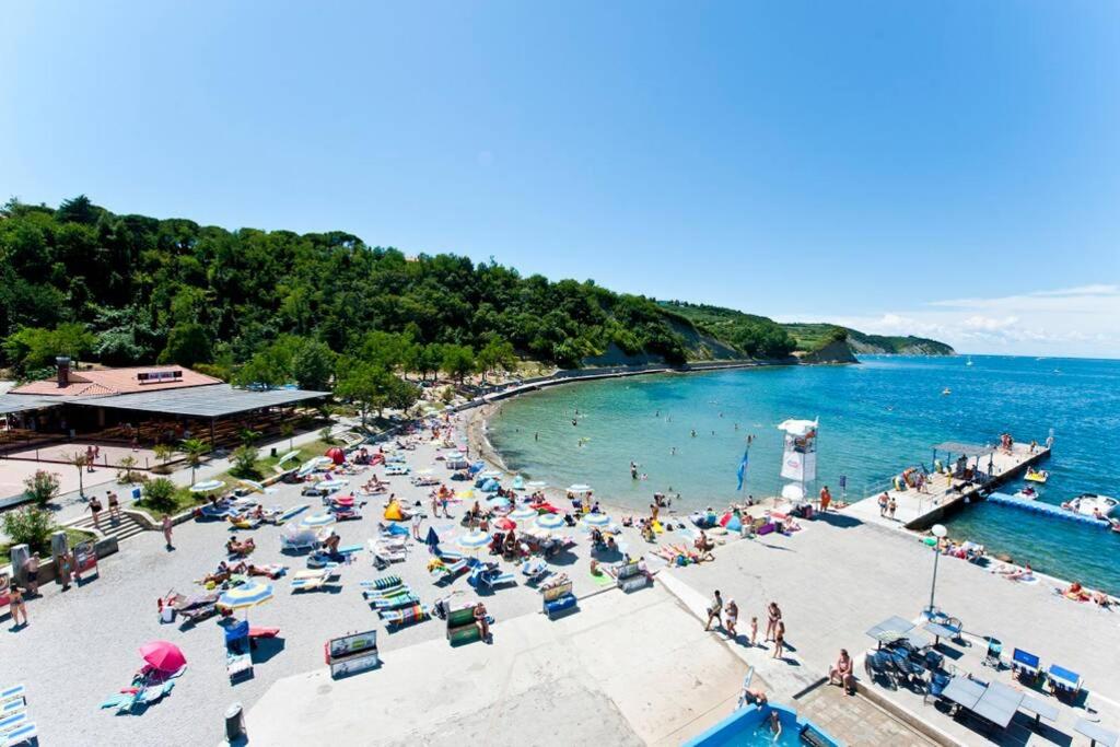 5 min walk to beach, 2x Queen bed, 2x AC, Garage - B&B Isola d'Istria