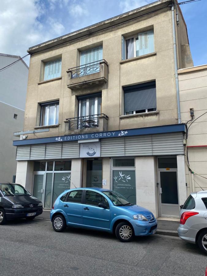 Apparts Seasons - Saint Étienne - La Terrasse - B&B