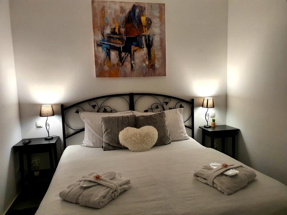 Central Luxury Apartments - Bed and Breakfast