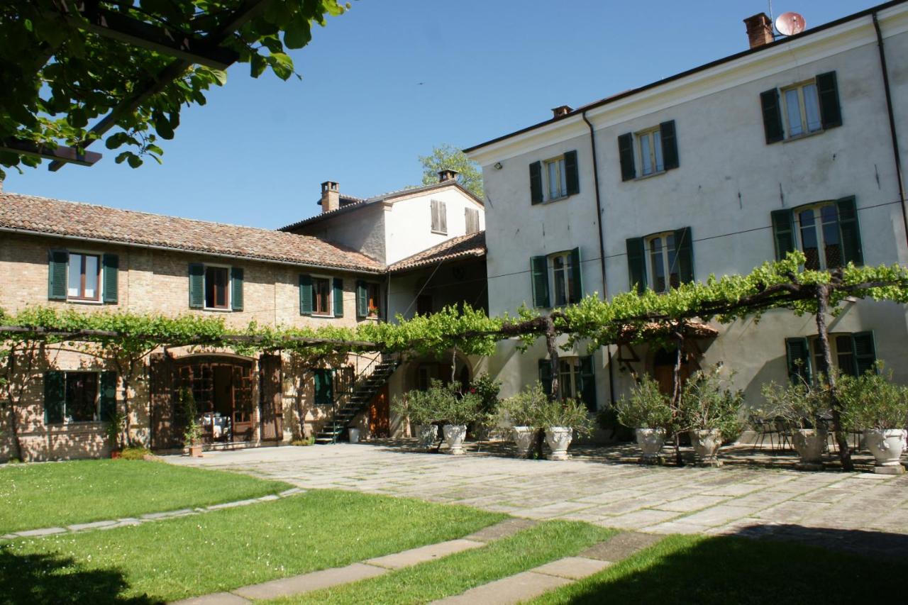 B&B Monleale - Tenuta Terensano - Bed and Breakfast Monleale