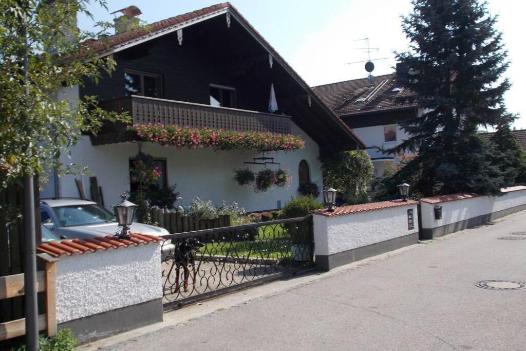 Karl-Stieler-Str. - B&B Bruckmühl