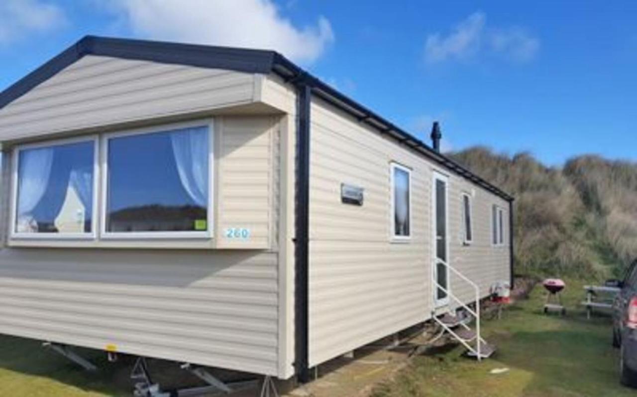 Caravan - sleeps 6 & parking - Ferienwohnung Hollington