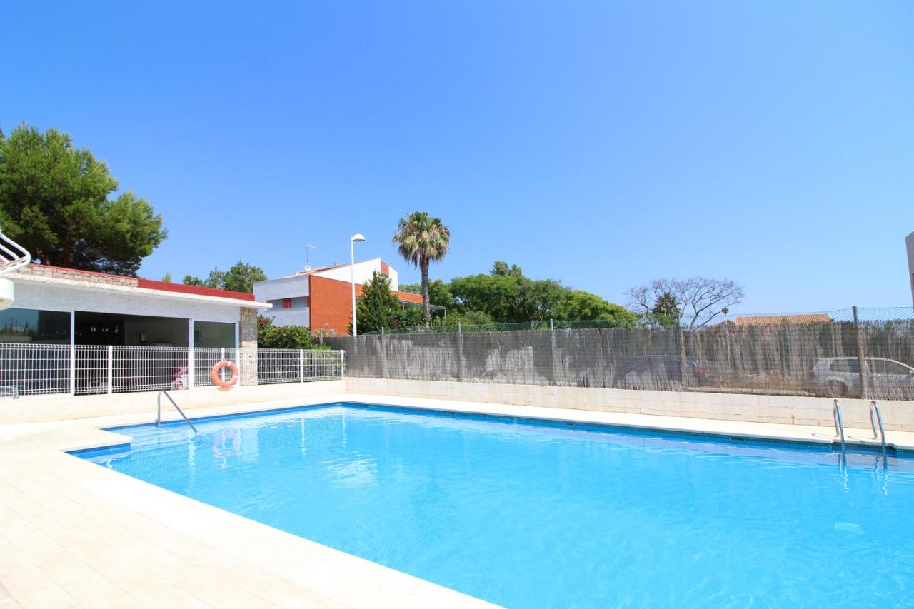 Global Vacacional, Apartamento con terraza y piscina a un paso de la playa - B&B Canet d'En Berenguer