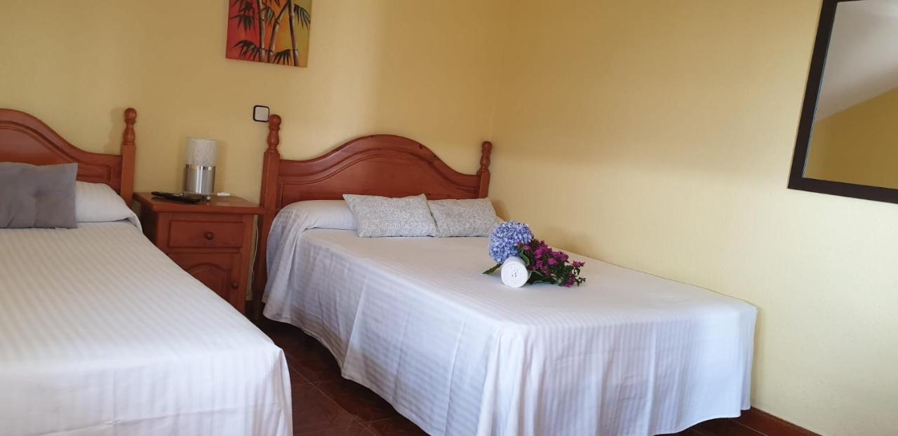Chambre Triple avec Salle de Bains Privative
