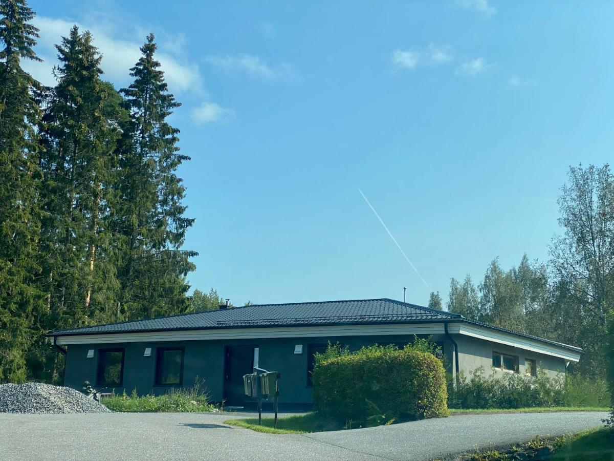 Idyllic Villa Unikko With Jacuzzi And Sauna - B&B
