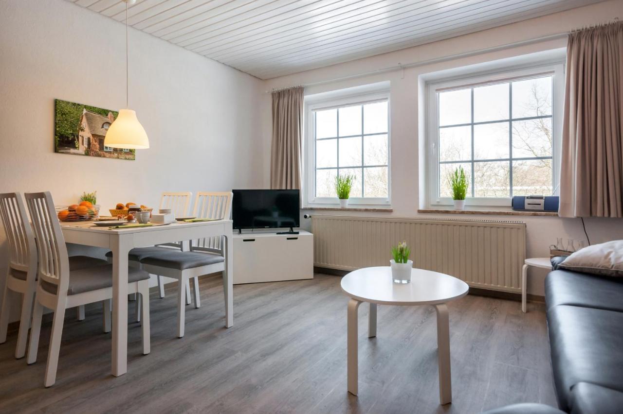 B&B Fehmarn - Knusthof Lafrenz - Apfelhofblick - Bed and Breakfast Fehmarn