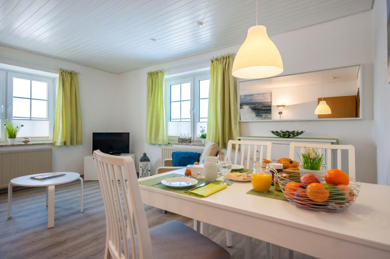 B&B Fehmarn - Knusthof Lafrenz - Goldblick - Bed and Breakfast Fehmarn