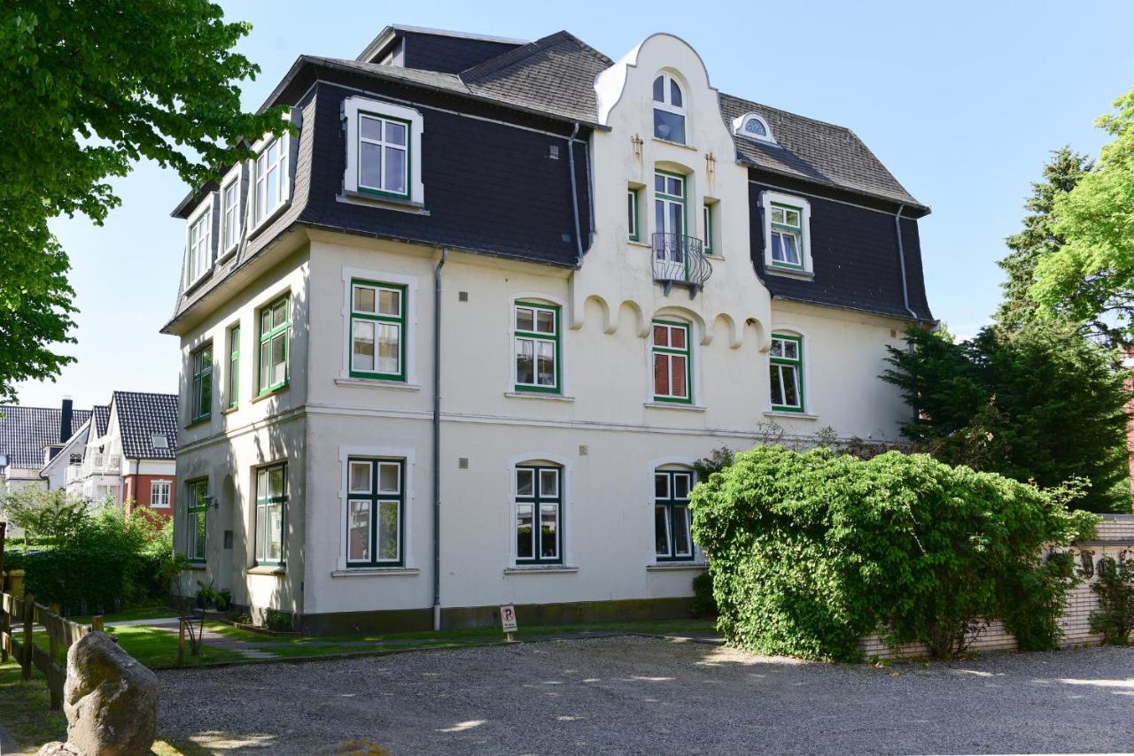 B&B Südstrand - Haus Störtebecker - Bed and Breakfast Südstrand