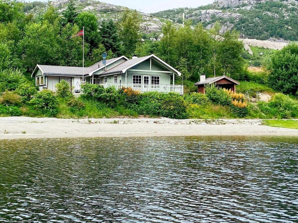 B&B Jørpeland - 8 person holiday home in j rpeland - Bed and Breakfast Jørpeland