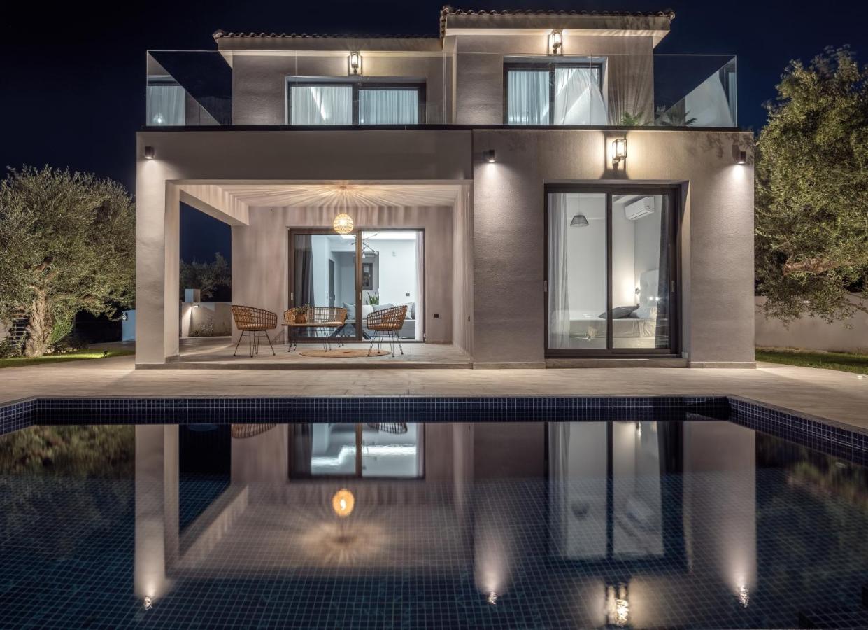 Kapodistria Luxury Villas - Serene Escape in a Scenic, Secluded Location, by ZanteWize - Chambres d’hôtes
