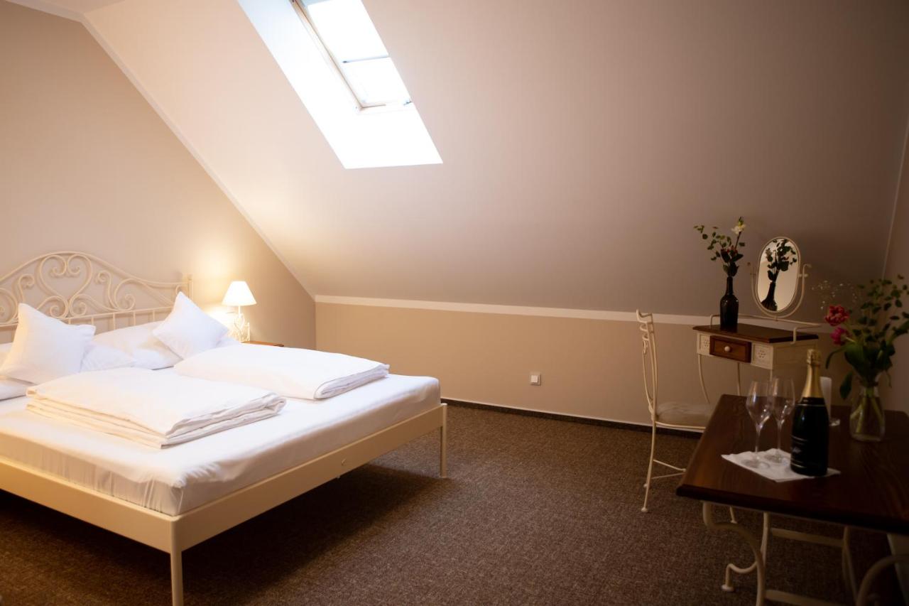 Penzion Dašické sklepy - B&B Dašice