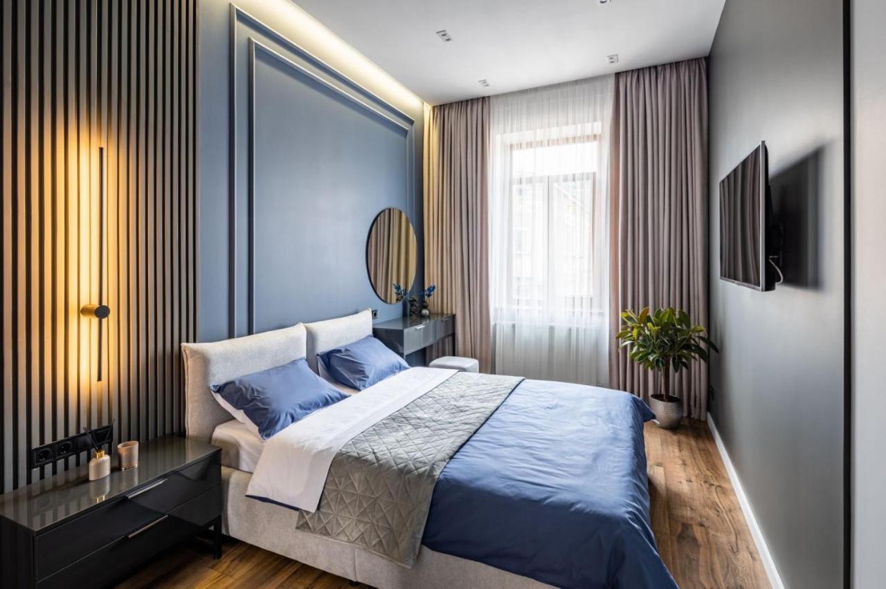 Куліша 12 - B&B