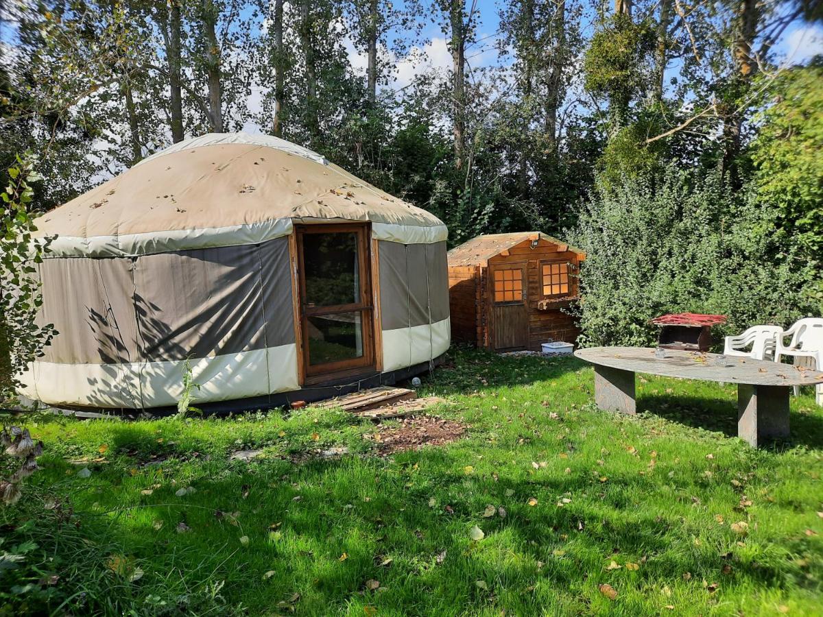 La yourte au fonds du jardin - Ferienwohnung