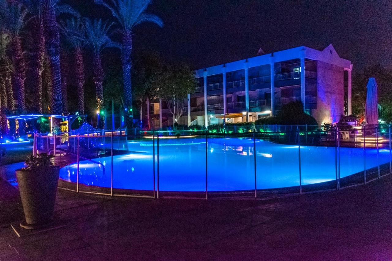 דירת גן פונה לבריכה - pool garden view eilat - B&B Eilat