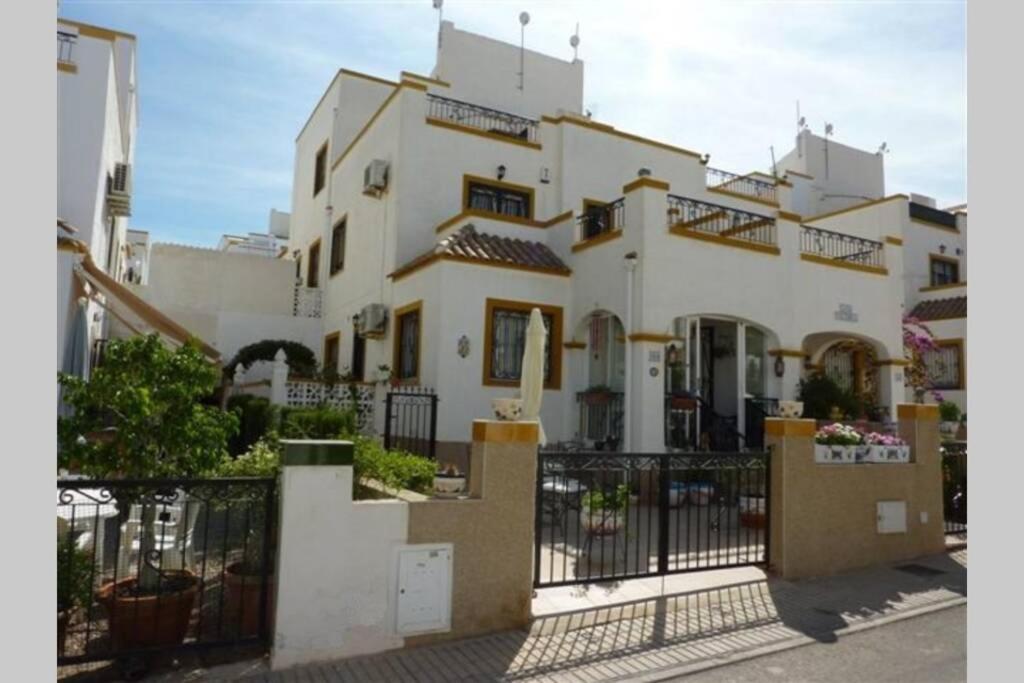 CASA LULU - B&B Urbanizacion los Balcones