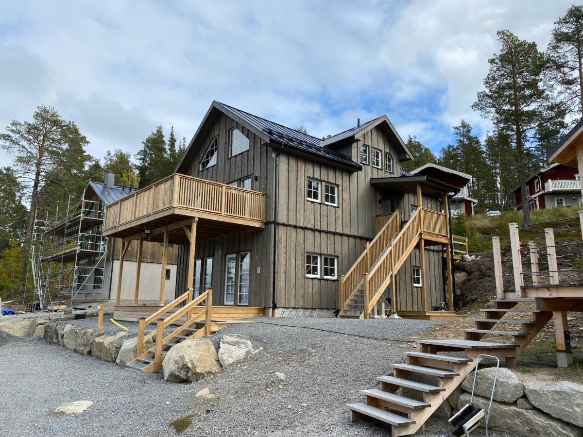 Modern stuga nära skidbacken - Bed and Breakfast