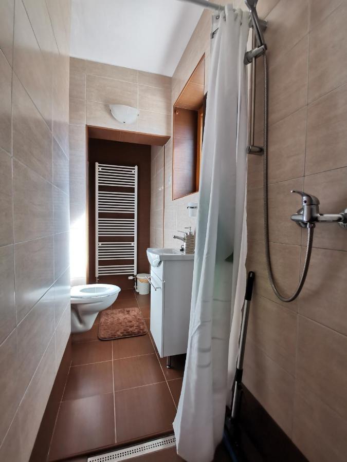 Deluxe Double Room with Shower
