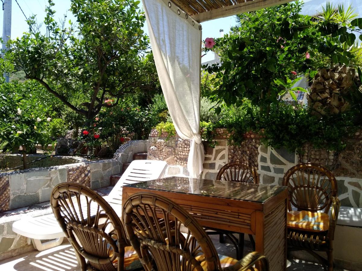 B&B Mardati - Spaceful apartment with veranda n garden - Bed and Breakfast Mardati