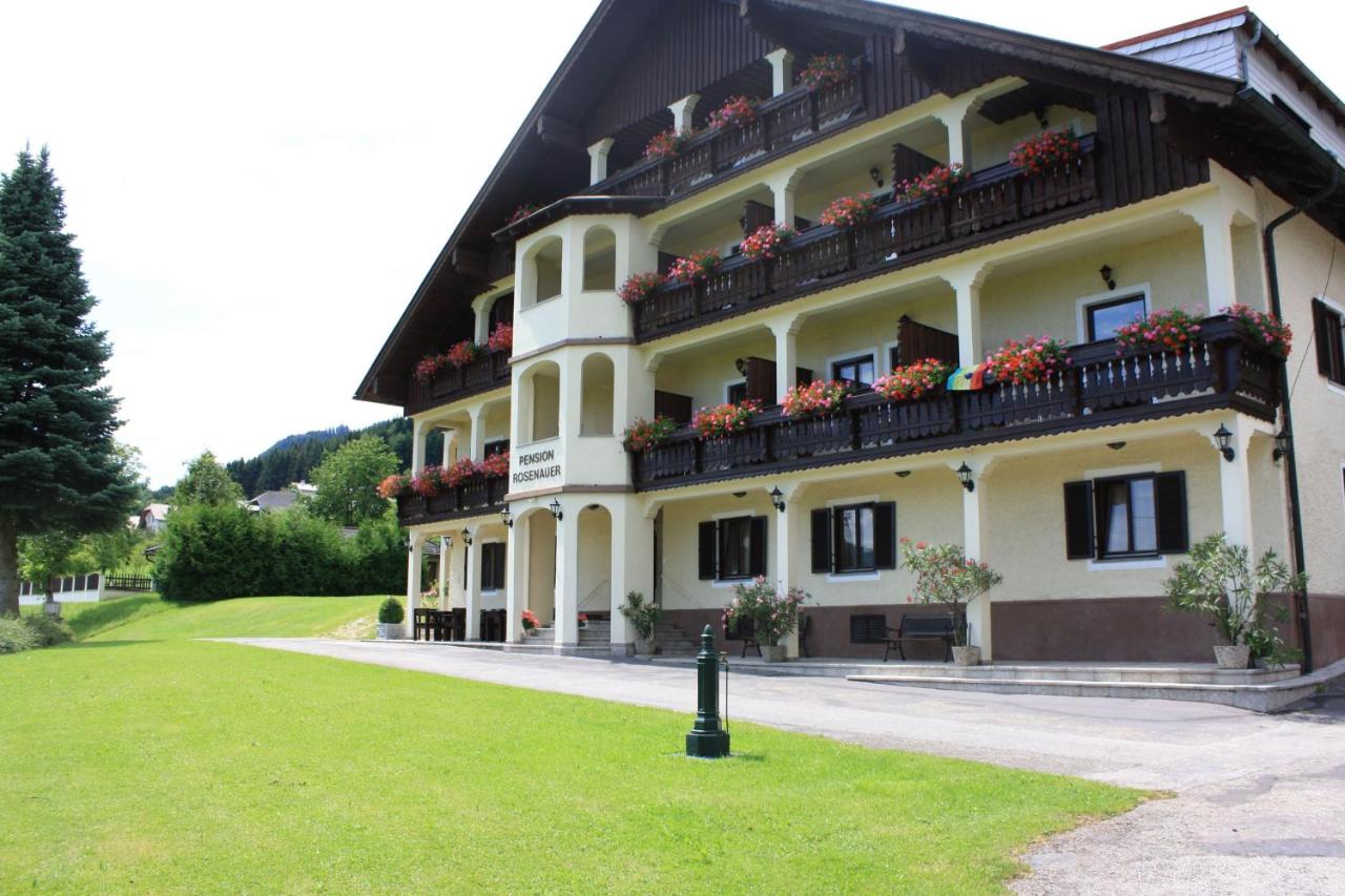 Haus Rosenauer Zimmer & Ferienwohnungen - B&B Nussdorf am Attersee