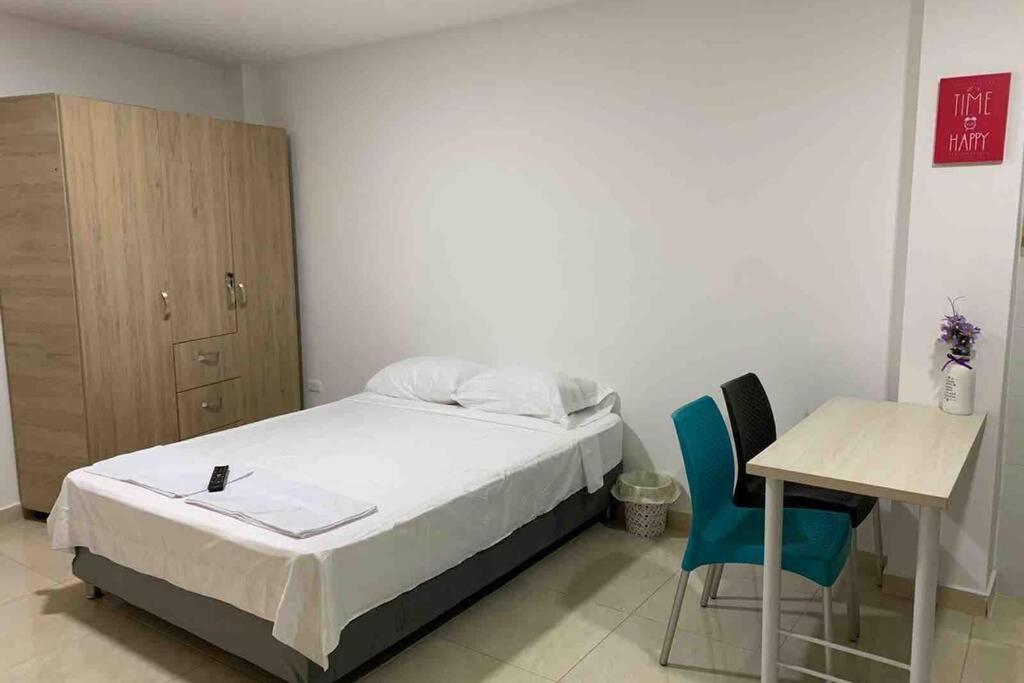 Fascinante apartaestudio NUEVO en Champagnat - B&B Cali