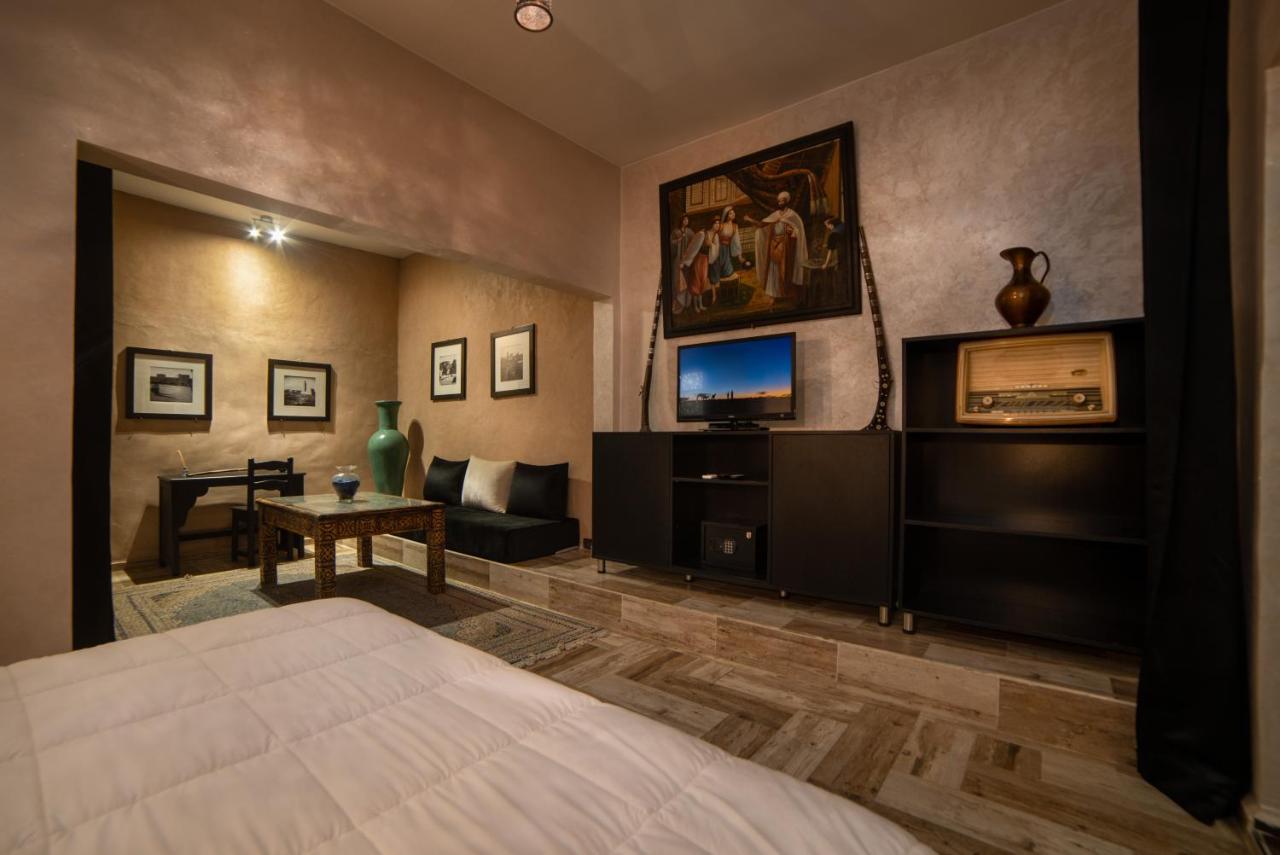 Rkia Suite