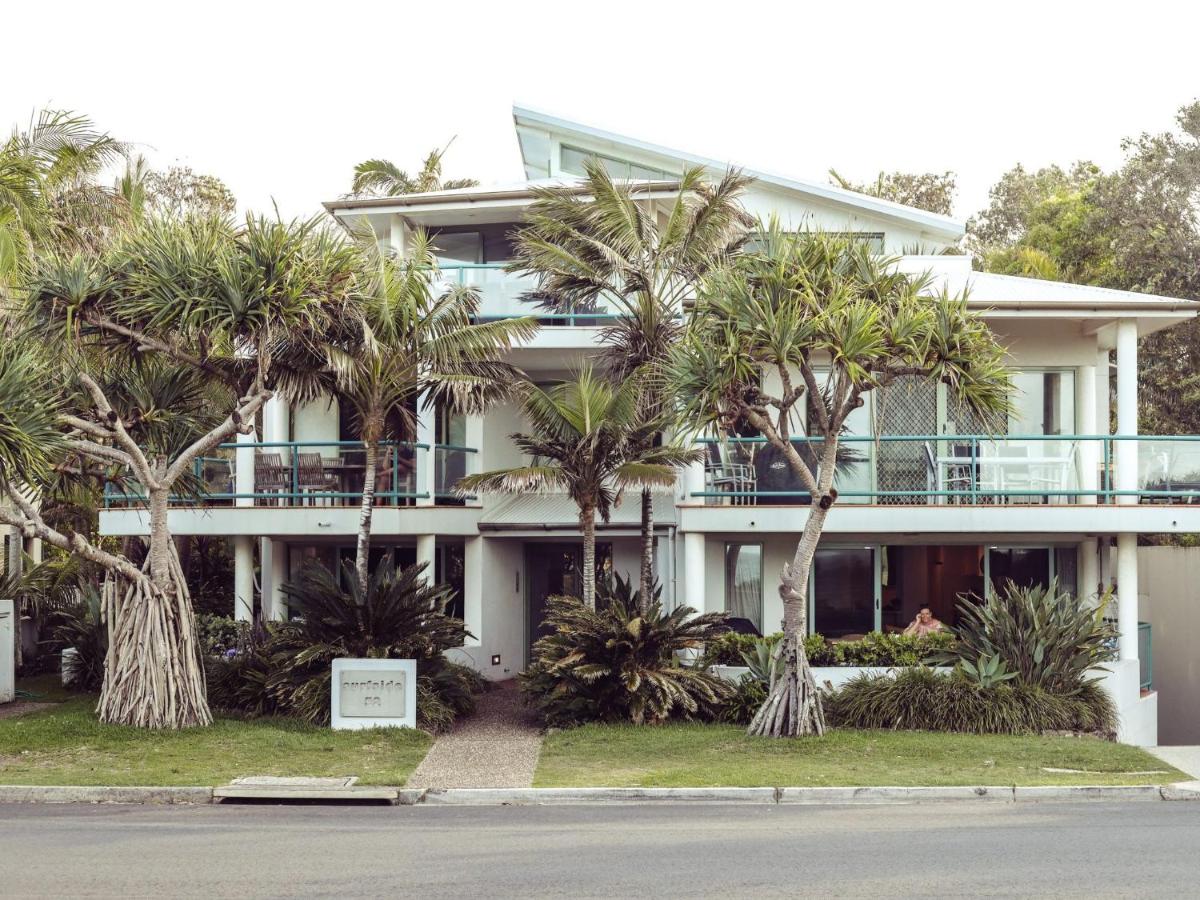 Karinya - 3 BR home steps from Clarkes Beach - B&B