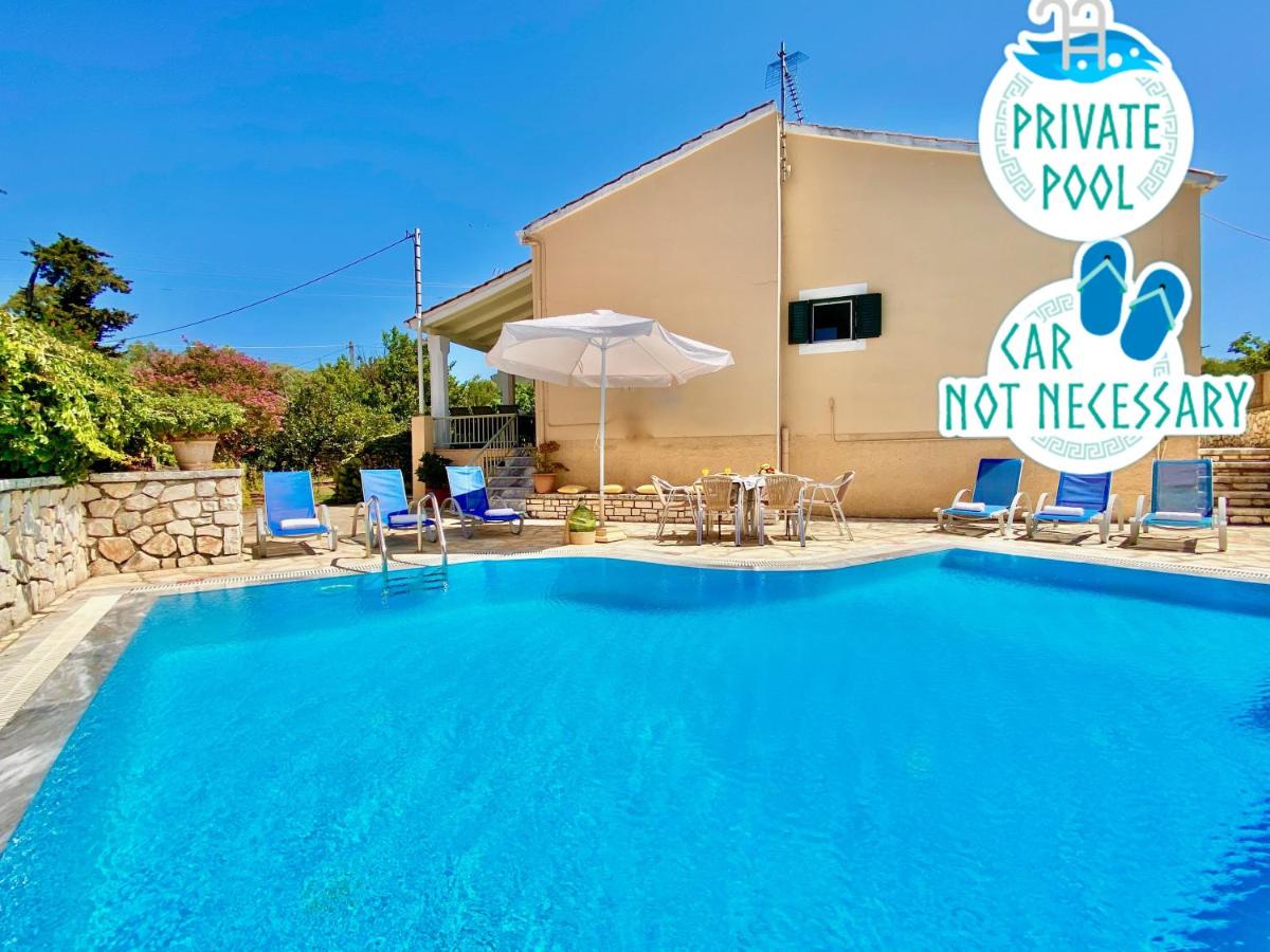 Villa Olga Kassiopi with private pool by DadoVillas - B&B