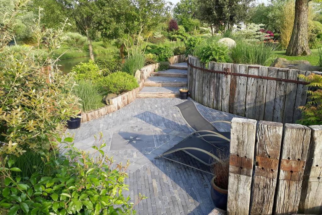 Un cadre exceptionnel " Le Jardin Bosselé " - Bed and Breakfast