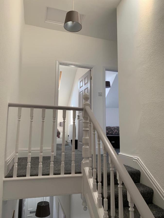 Apex Living NE - Beachville House 4 Beds FREE PARKING - B&B