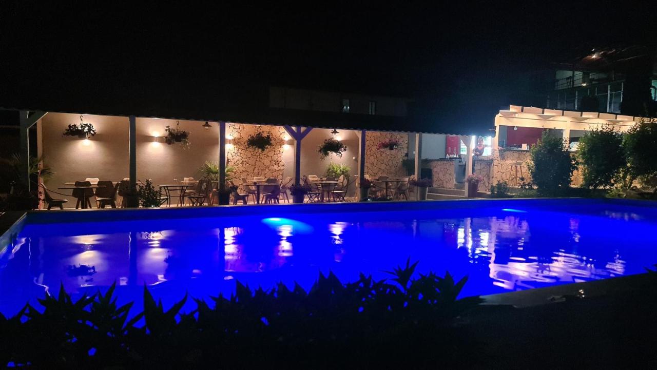 Casa Wanted Orsova - B&B Orşova