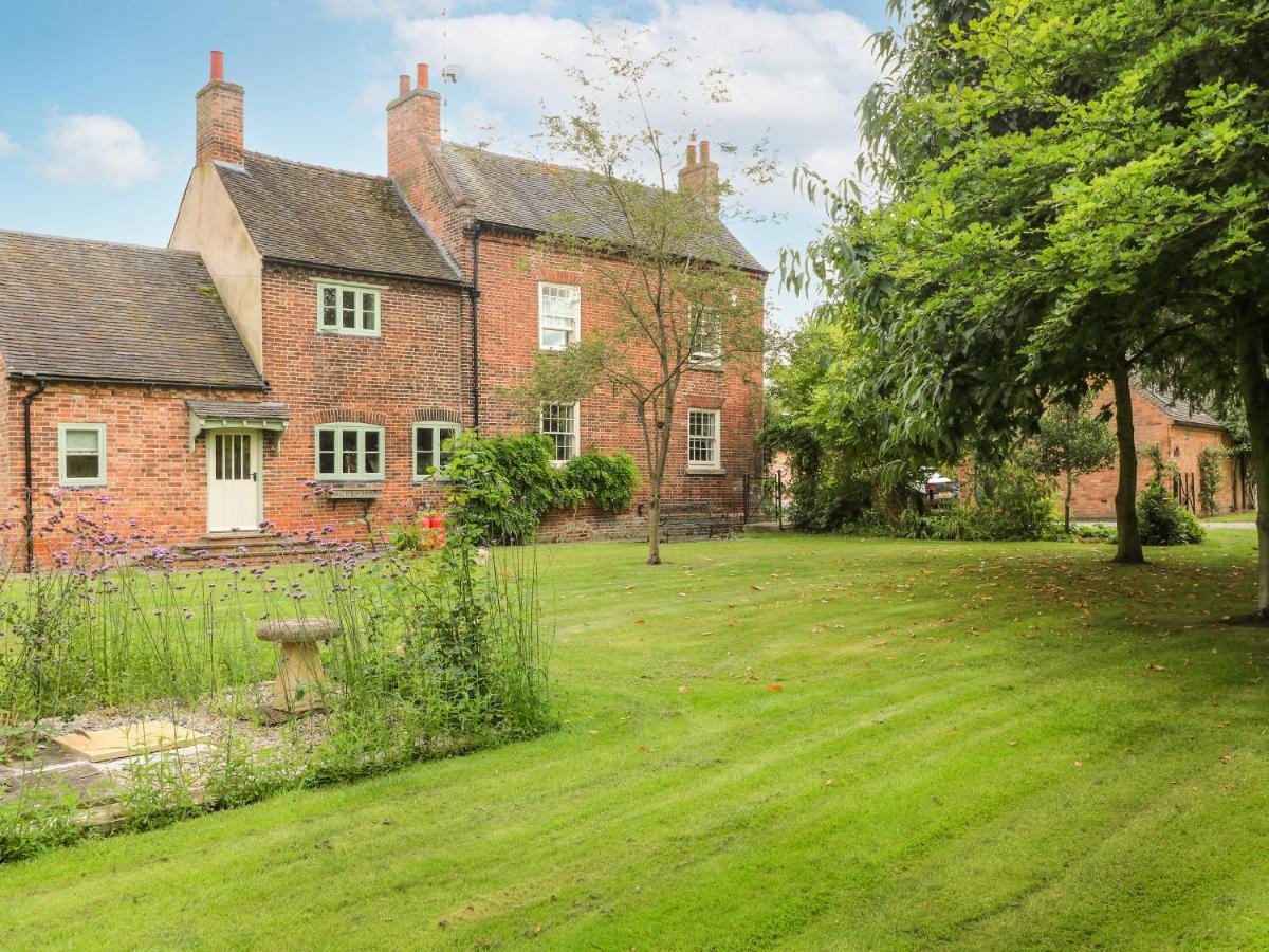 B&B Derby - Mill Farm - The Farmhouse - Bed and Breakfast Derby