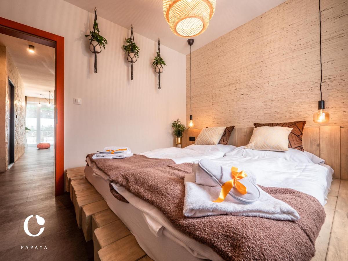 Queen Suite with Spa Bath