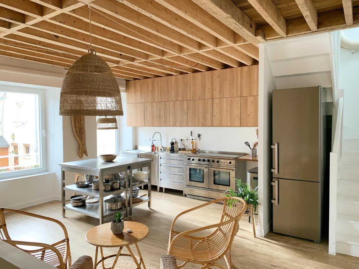 Mer nature, appartement spacieux by Les Filles du Bord de Mer, petite terrasse vue mer - B&B Port-en-Bessin-Huppain