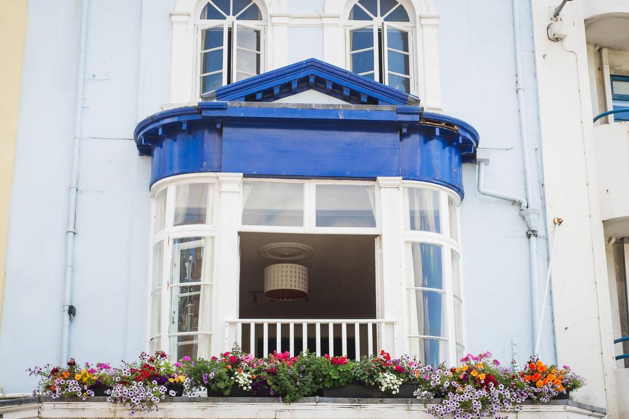 Victoria Apartment 1 - Bed and Breakfast