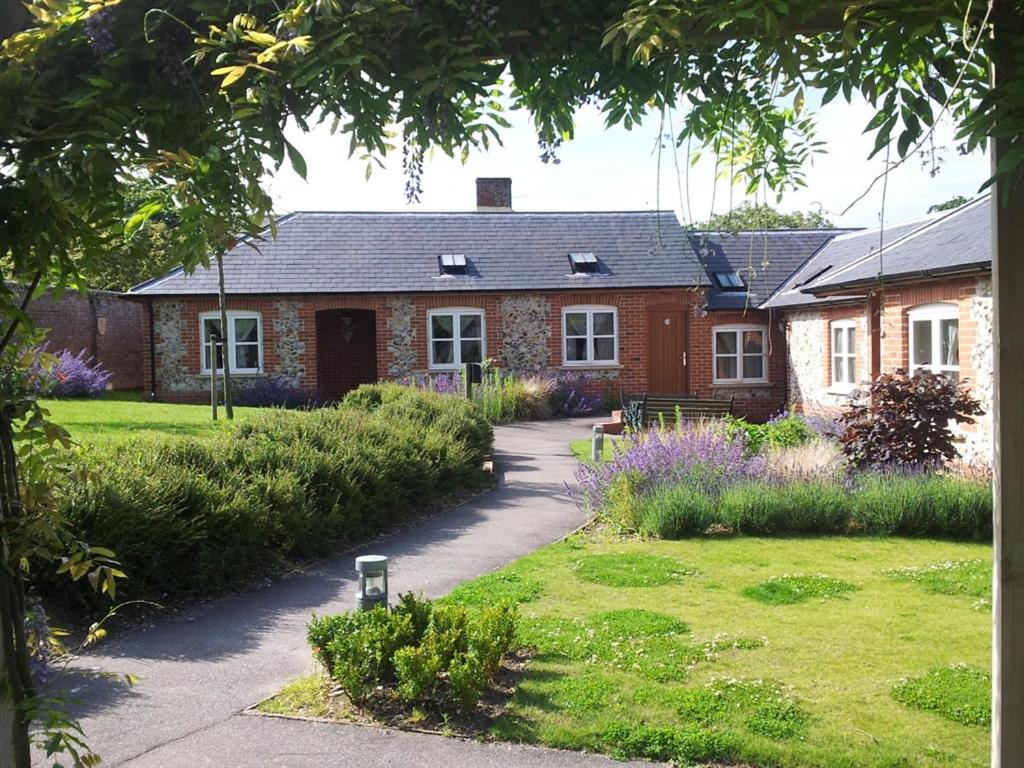 The Red Lion Hinxton - B&B