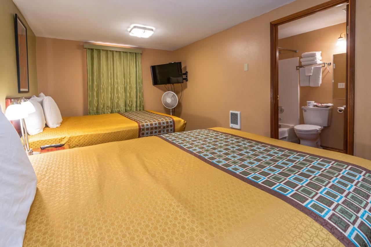 Queen Room with Two Queen Beds