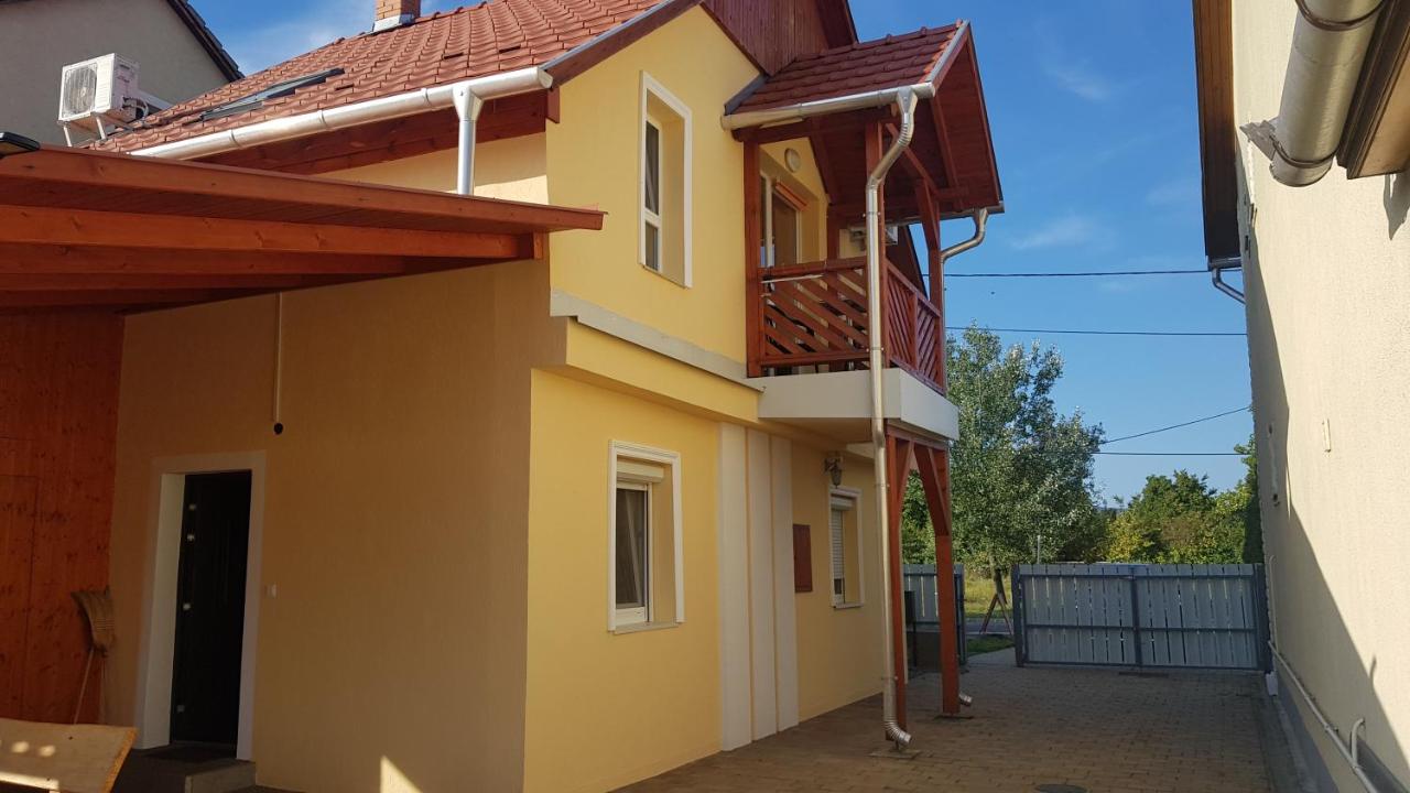 Kamilla Vendégház - B&B