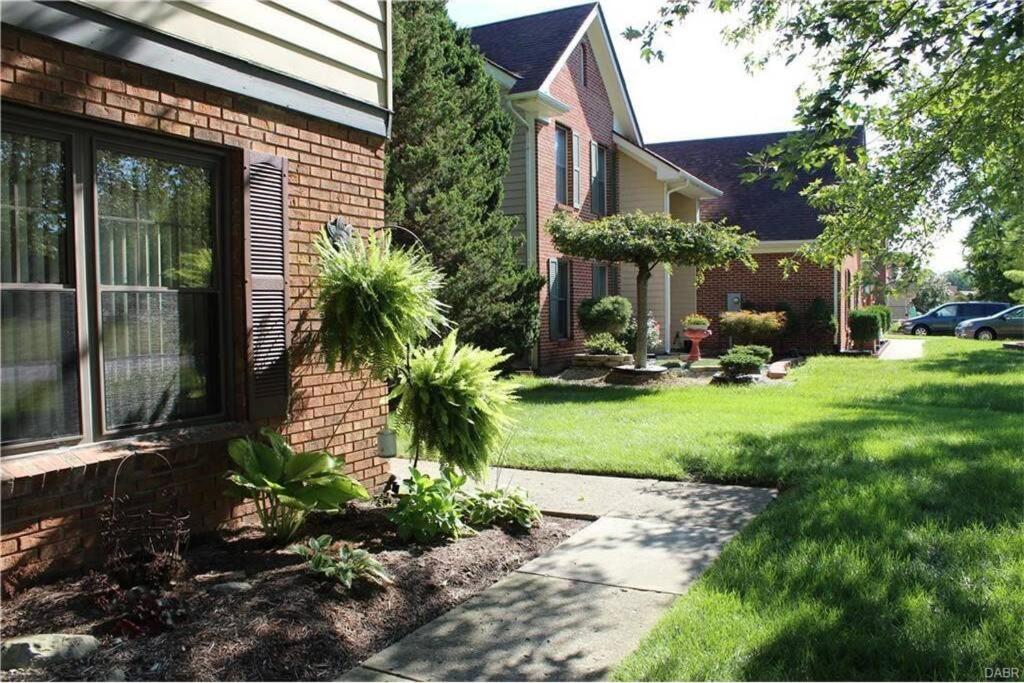 Ed's Englewood Well Furnished Home - B&B