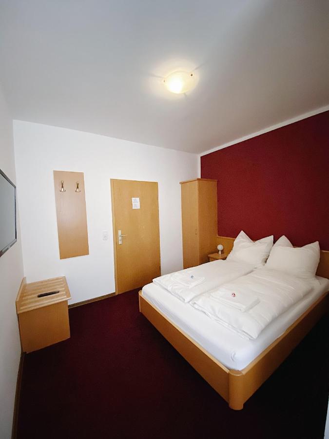 Habitación con cama grande 