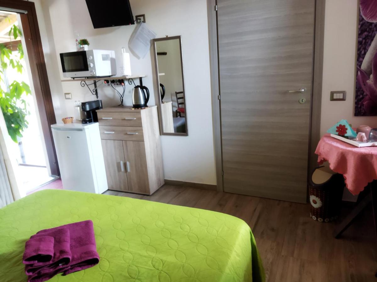 Camera Matrimoniale/Doppia con Letti Singoli con Bagno Privato