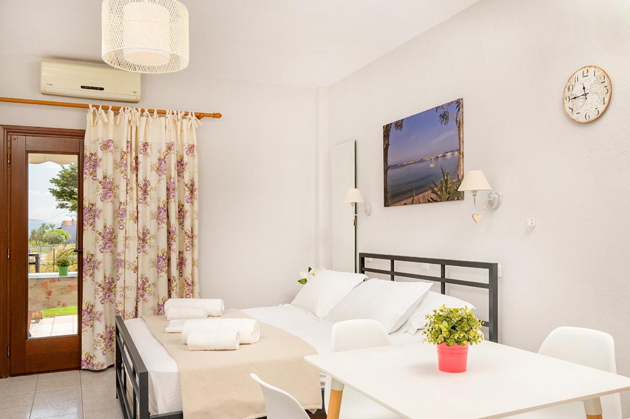 Studio with Sea View