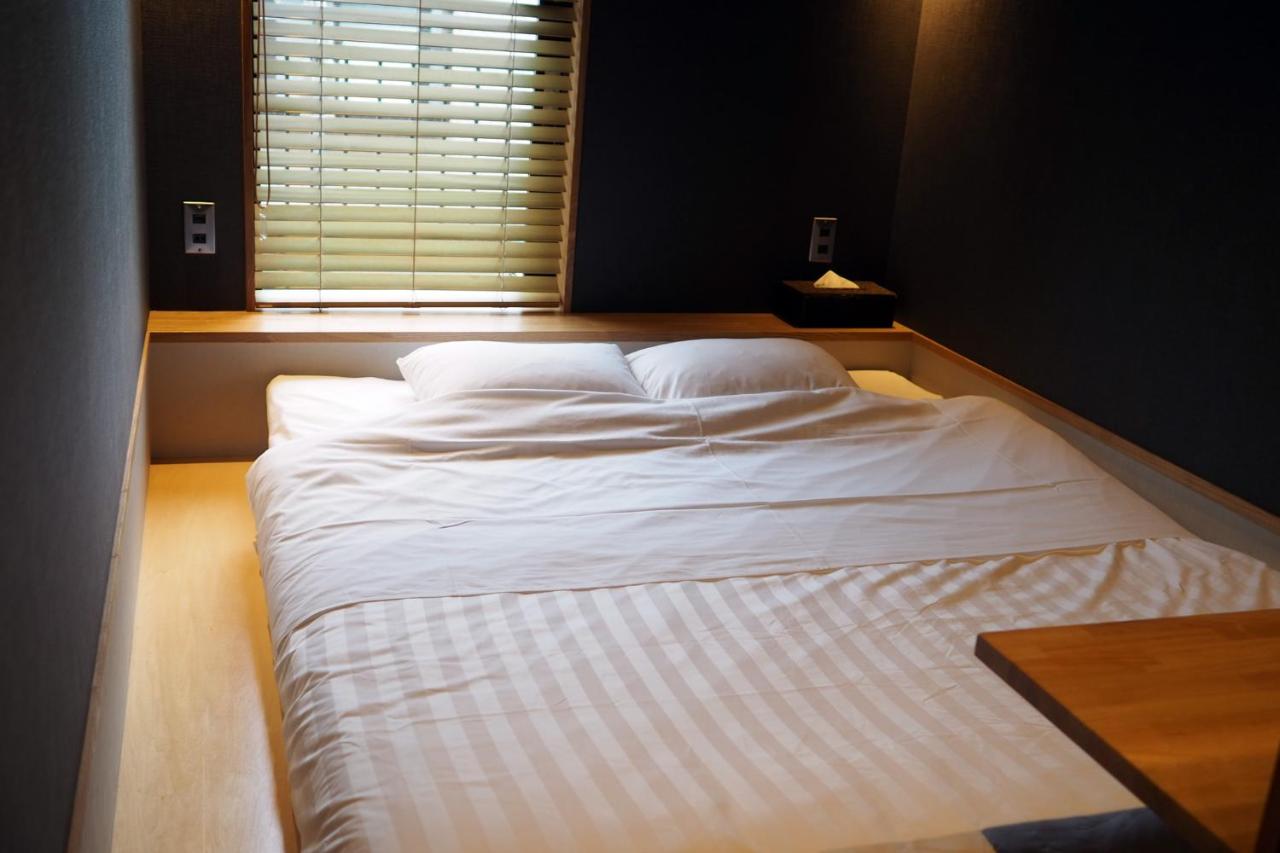 Economy Double Room with Private Shower 