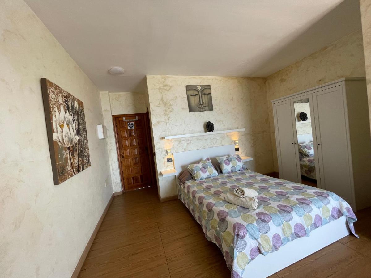 Studio (2 Adults)