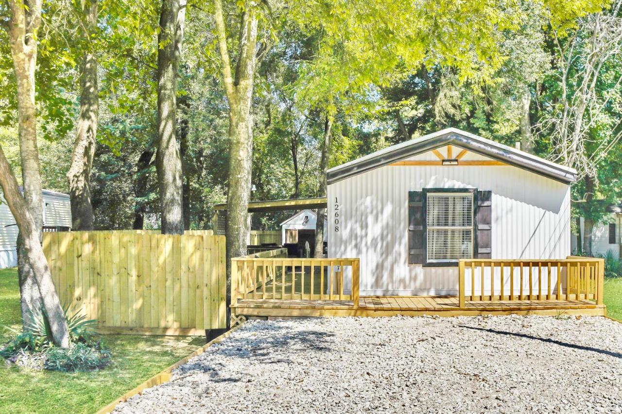 Lake Conroe 3BR Home w Boat Ramp Access, Kings, BBQ, Sleeps 8 - Chambres d’hôtes Willis