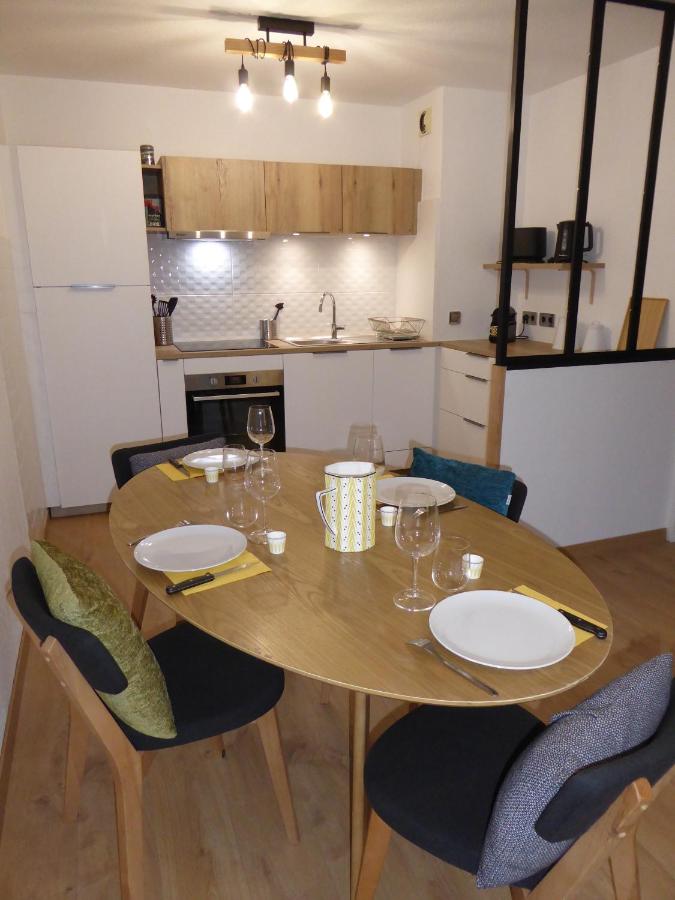 ALPINES 2 /près du funiculaire et gare sncf-garage privé-terrasse sud-46m2 - B&B