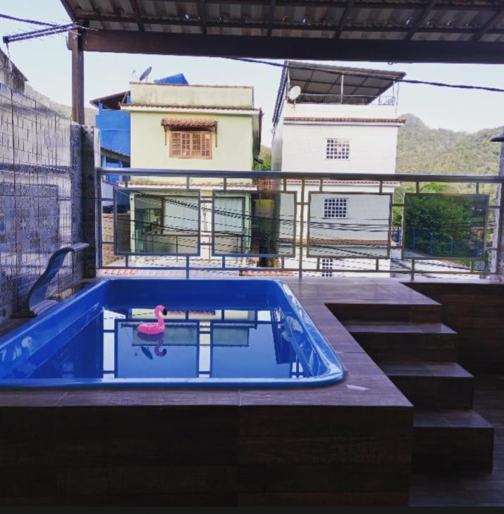 Cantinho Feliz de Muriqui / Casa amarela - B&B