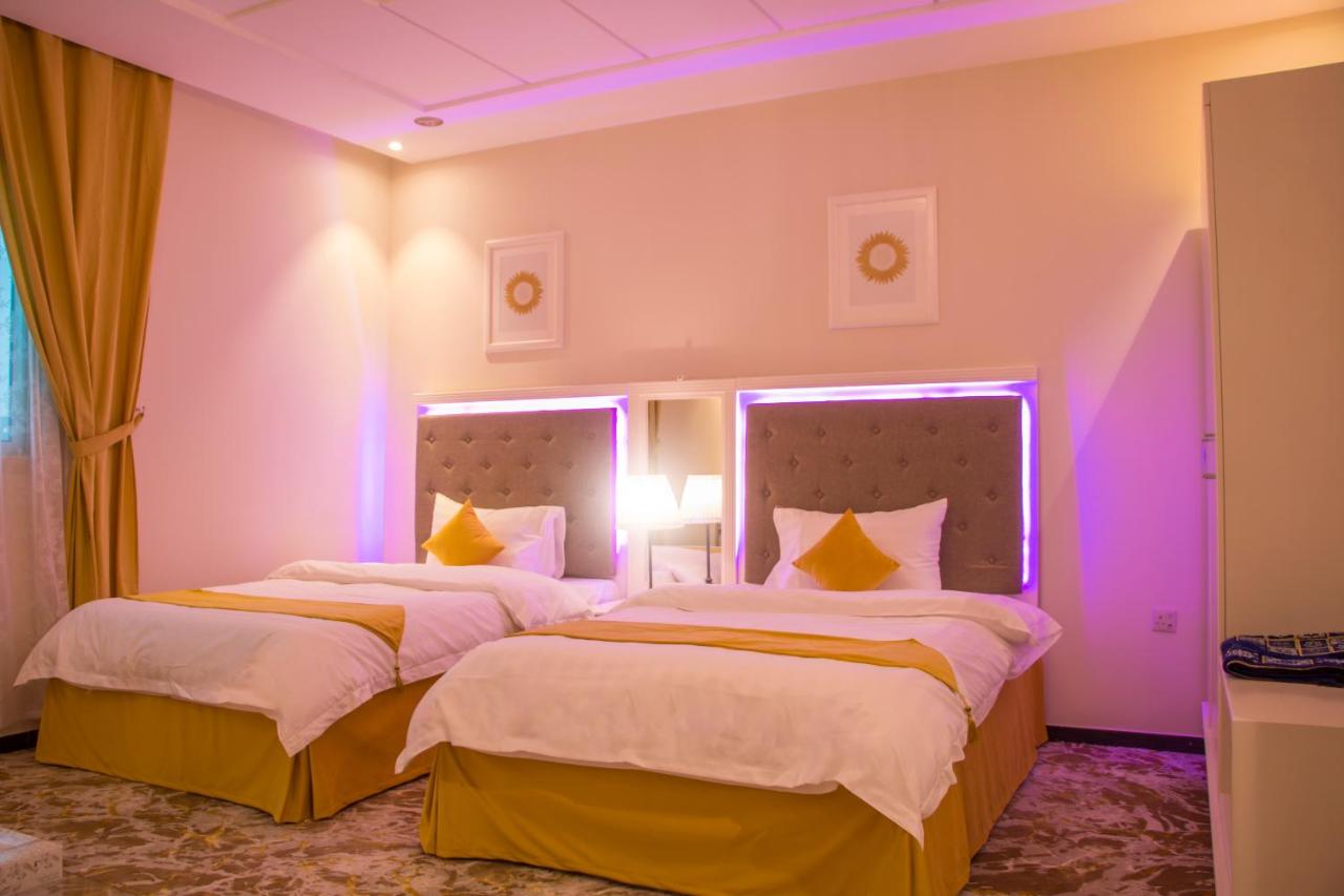 Zweibettzimmer mit Bad