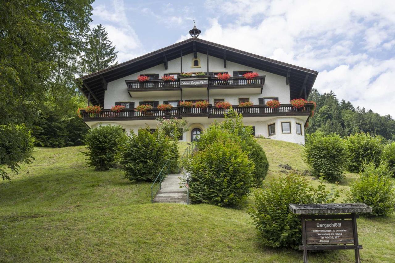 B&B Oberaudorf - Ferienwohnung Stigloher im Bergschlößl - Bed and Breakfast Oberaudorf