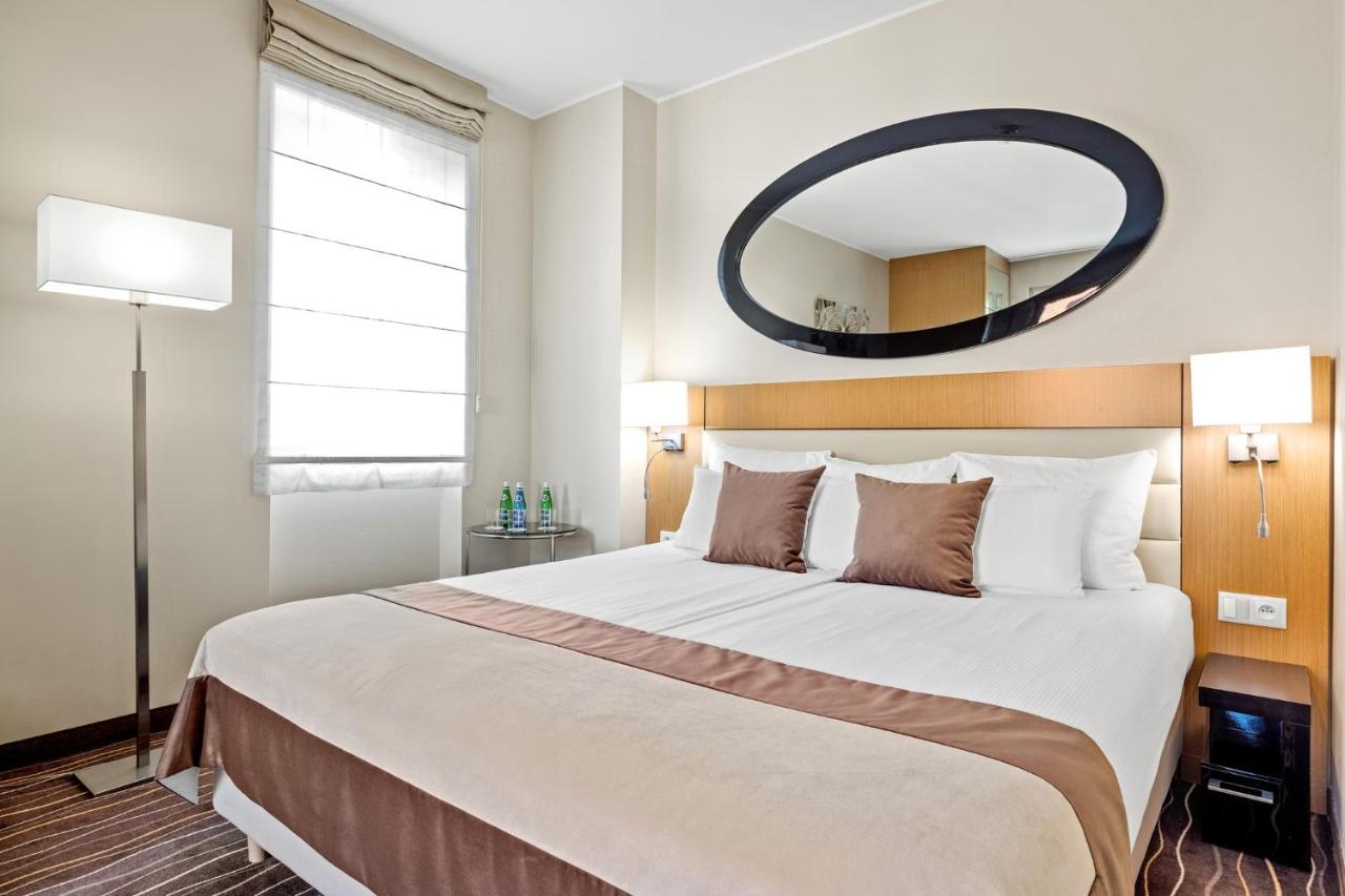 Camera Tripla Superior con Balcone
